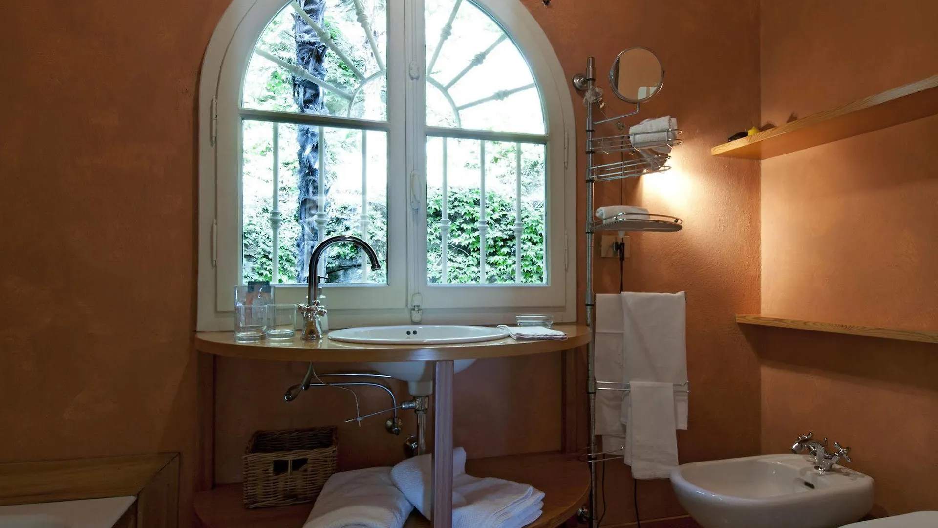 Bed & Breakfast Villa Nina Relais Boutique B&B Carate Urio
