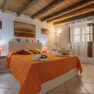 https://la-casetta-di-sara.sicilyhotelsitaly.net
