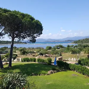 https://appartamenti-porto-coda-cavallo.in-sardinia.net